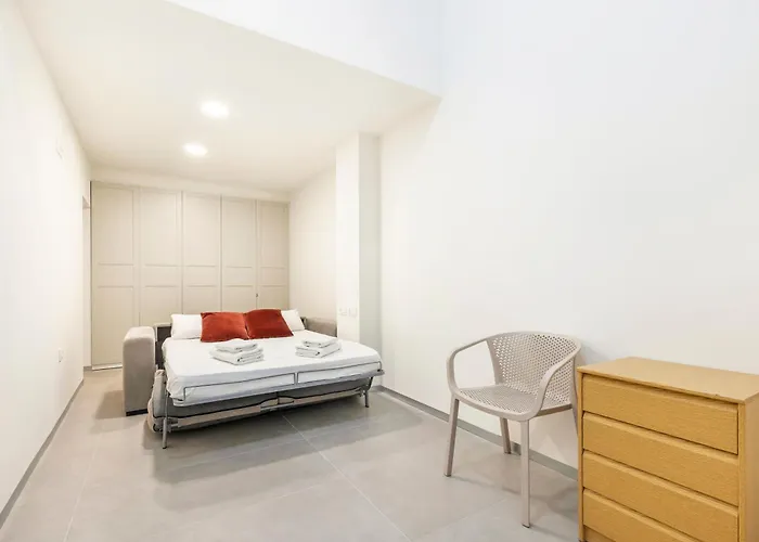 Evolution Luxury Center Apartment *