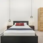 Evolution Luxury Center شقة لقنت