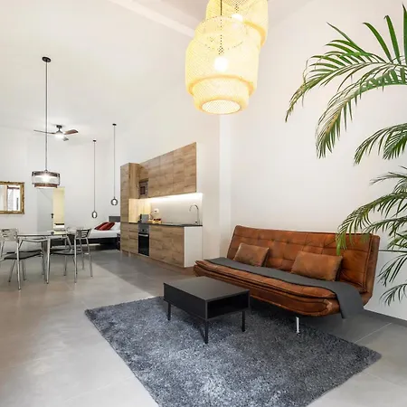 Evolution Luxury Center *